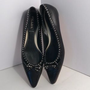 PRADA BLACK SMOOTH CALF LEATHER KITTEN HEELS JEWEL